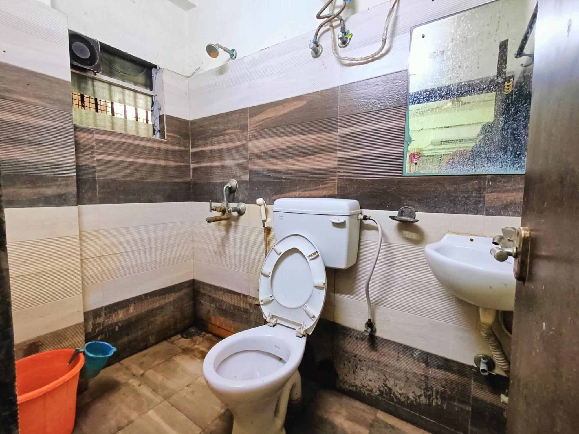 Rest Inn Hotel Newtown Road Near Tata Medical Καλκούτα Εξωτερικό φωτογραφία